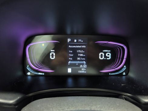 Used 2024 Kia Soul GT-Line w/ GT-Line Technology Package FWD image 8