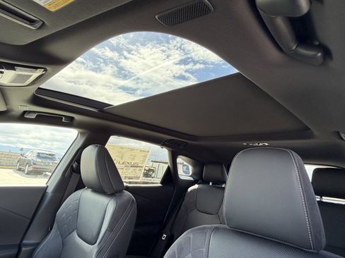 New 2026 Lexus RX 450h AWD image 18