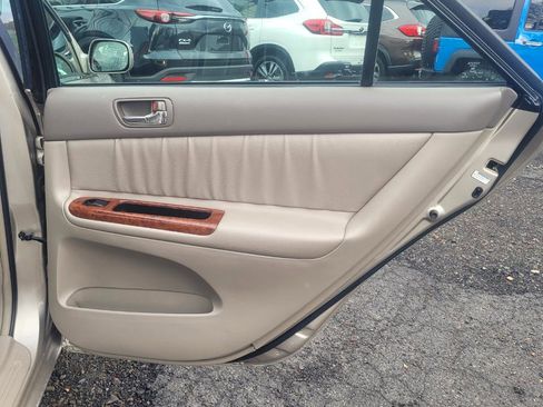 Used 2003 Toyota Camry XLE image 27