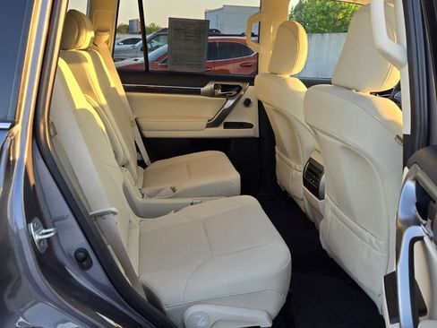 Certified 2023 Lexus GX 460 Premium AWD/4WD image 17