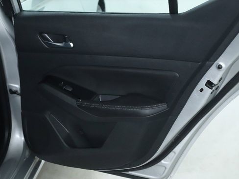 Used 2021 Nissan Altima 2.5 SV w/ SV Premium Package image 31