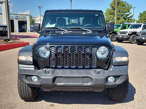 Used 2020 Jeep Gladiator Sport w/ Quick Order Package 24S image 5
