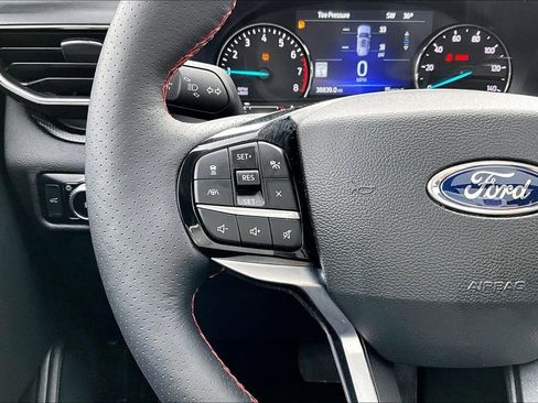 Used 2022 Ford Explorer ST-Line w/ Class IV Trailer Tow Package image 17