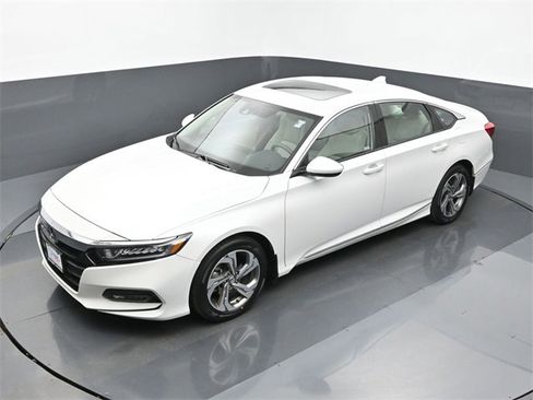 Used 2018 Honda Accord EX image 15