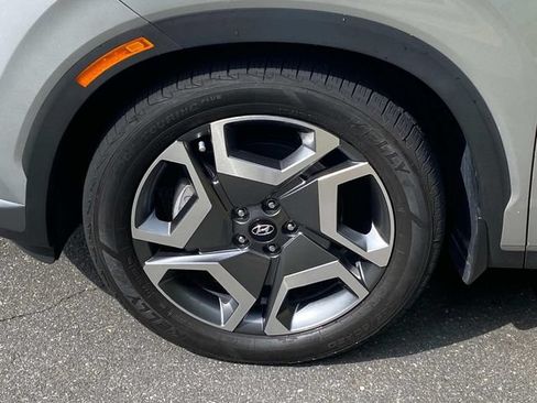 Used 2023 Hyundai Palisade SEL w/ Premium Package FWD image 6
