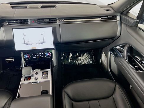 Used 2023 Land Rover Range Rover Long Wheelbase Autobiography AWD/4WD image 25