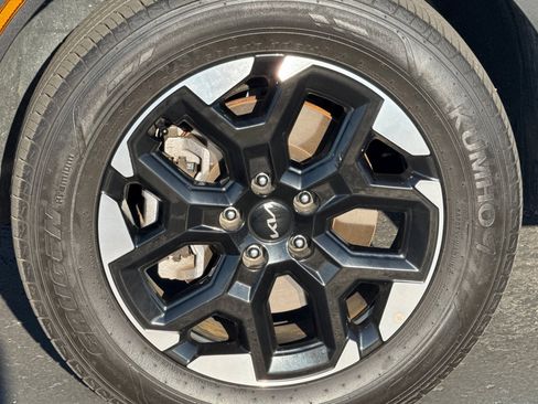 Certified 2025 Kia Sorento S image 46