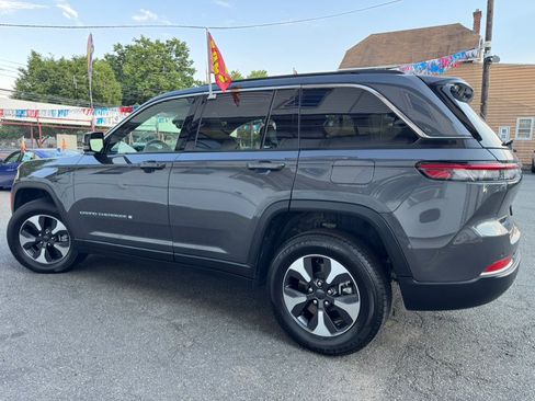 Used 2024 Jeep Grand Cherokee Limited 4xe AWD/4WD image 3