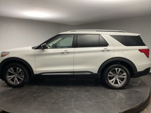 Used 2020 Ford Explorer Platinum w/ Premium Technology Package image 4