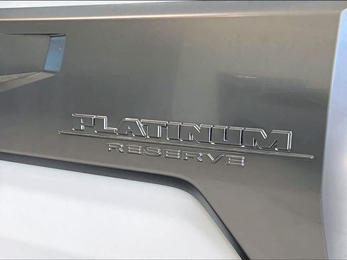 Used 2024 Nissan Titan Platinum Reserve w/ Moonroof Package AWD/4WD image 9