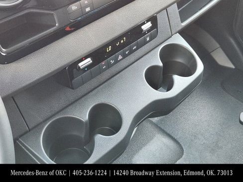 New 2024 Mercedes-Benz eSprinter 170 Cargo image 20