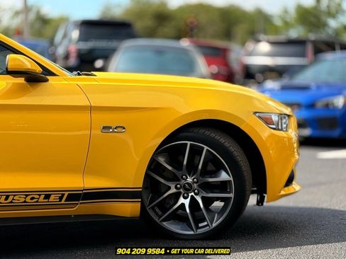 Used 2017 Ford Mustang GT RWD image 9
