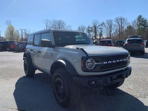 Certified 2025 Ford Bronco Big Bend w/ Black Diamond Package image 2