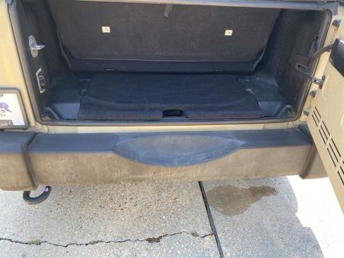 Used 2011 Jeep Wrangler Sport AWD/4WD image 9