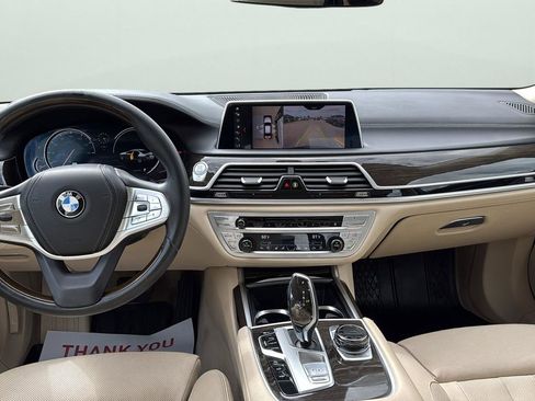 Used 2019 BMW 740i w/ Executive Package image 22