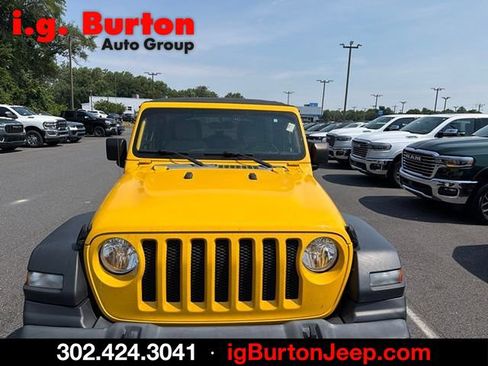 Used 2020 Jeep Wrangler Unlimited Sport w/ Technology Group AWD/4WD image 8