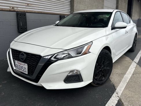 Used 2020 Nissan Altima 2.5 S FWD image 1