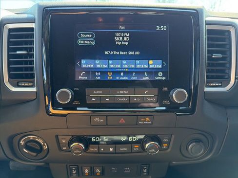 Used 2024 Nissan Frontier SV w/ Hardbody Edition image 10