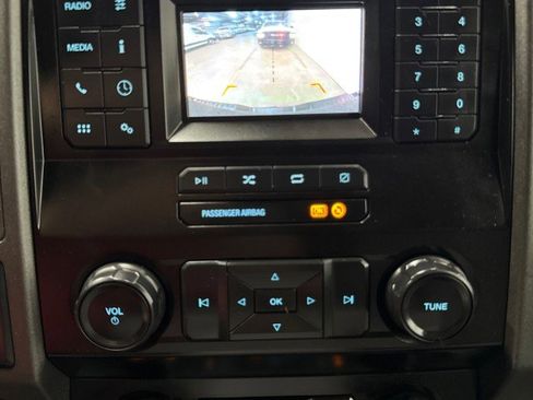 Used 2022 Ford F250 XL w/ Power Equipment Group image 19