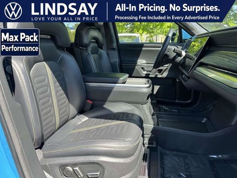 Used 2024 Rivian R1S Adventure AWD/4WD image 12