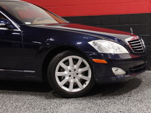Used 2007 Mercedes-Benz S 550 4MATIC image 3