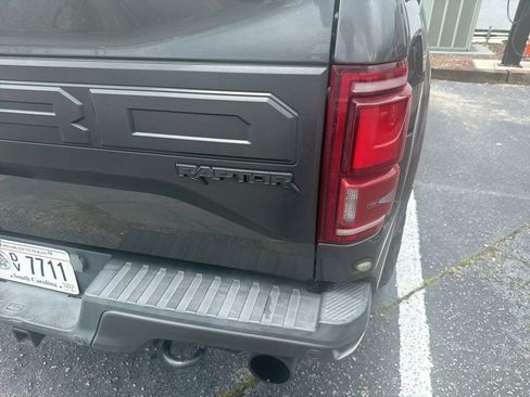 Used 2018 Ford F150 Raptor w/ Equipment Group 802A Luxury AWD/4WD image 3