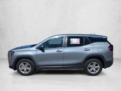 Used 2024 GMC Terrain SLE AWD/4WD image 9