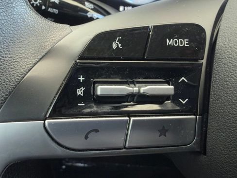 Used 2024 Hyundai Elantra SEL FWD image 26