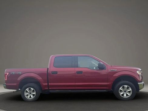 Used 2017 Ford F150 XLT AWD/4WD image 6