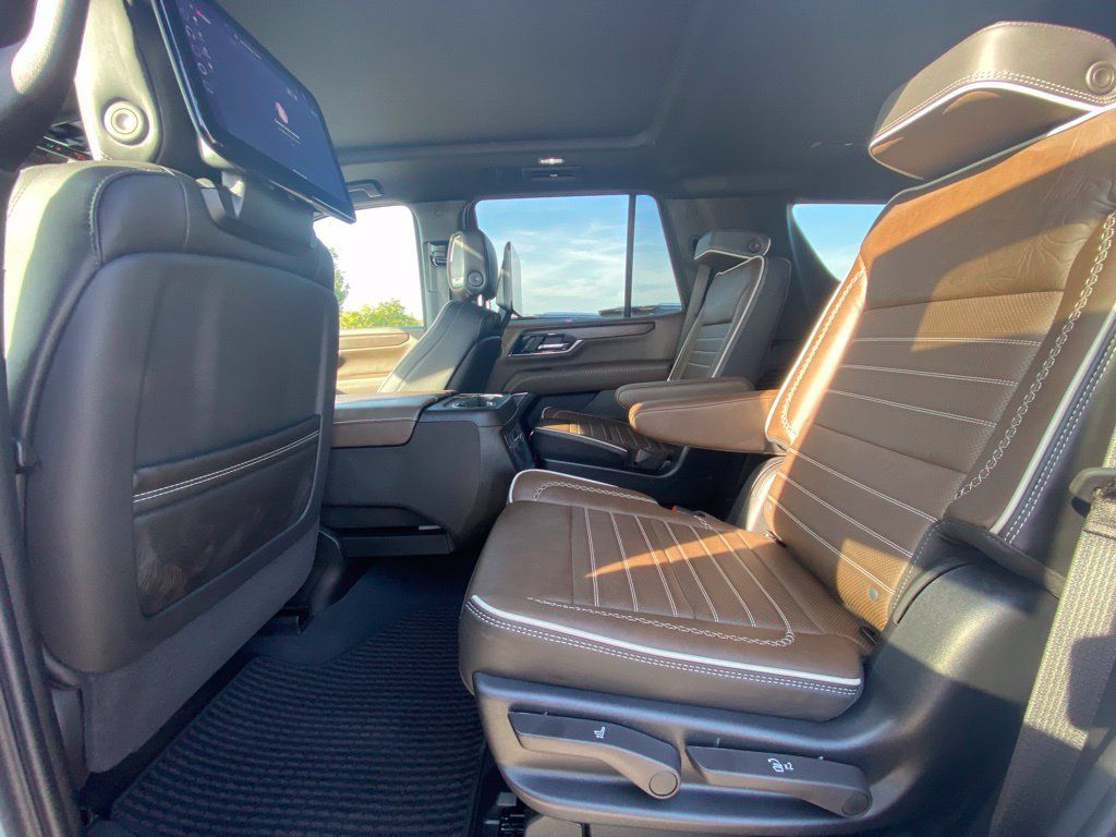 Used 2026 GMC Yukon Denali Ultimate AWD/4WD image 28