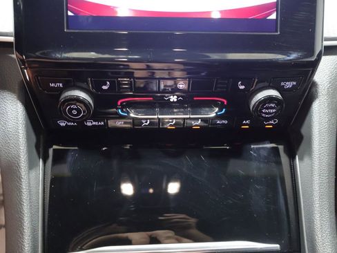 Used 2023 Jeep Grand Cherokee Altitude AWD/4WD image 26