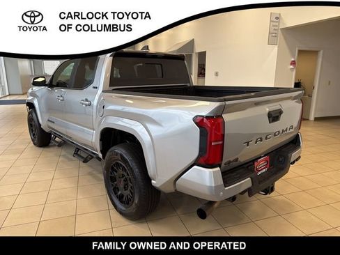 Used 2025 Toyota Tacoma SR5 image 9