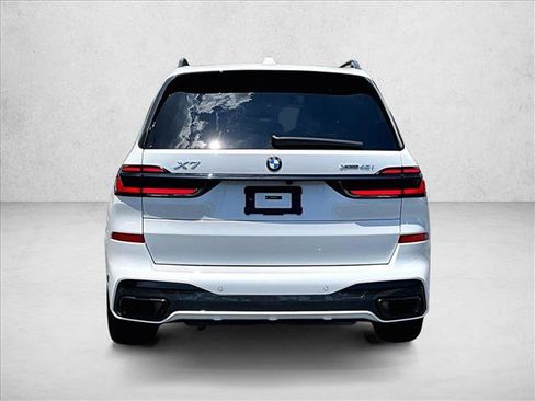 Used 2026 BMW X7 xDrive40i w/ Executive Package AWD/4WD image 4