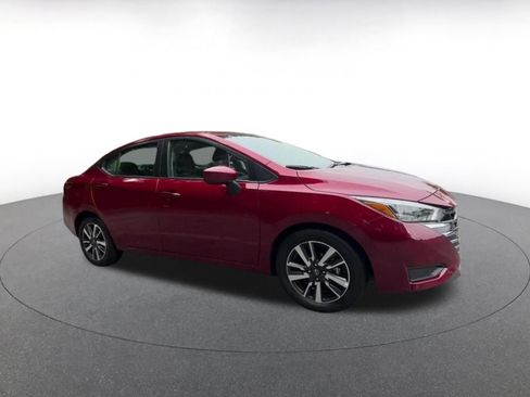 Used 2025 Nissan Versa SV FWD image 2