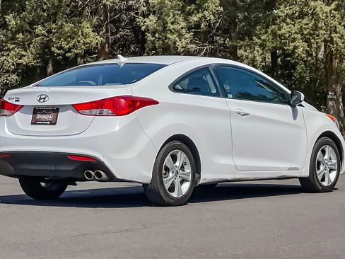 Used 2013 Hyundai Elantra FWD image 4