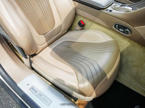 Used 2019 Aston Martin DB11 Volante image 43
