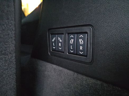 Certified 2025 Cadillac XT6 Premium Luxury image 43