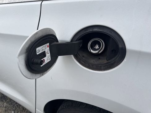 Used 2017 Chrysler Pacifica LX w/ Tire & Wheel Group image 10