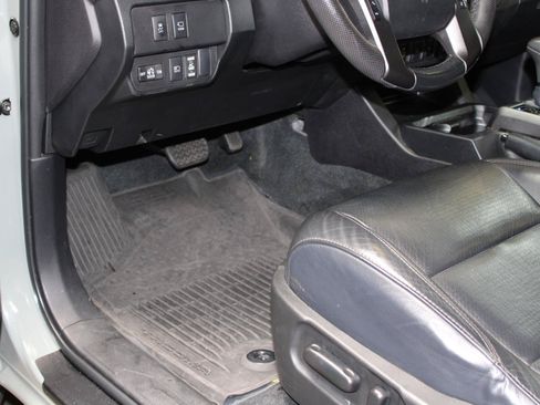 Used 2023 Toyota Tacoma TRD Sport w/ TRD Premium Sport Package AWD/4WD image 43