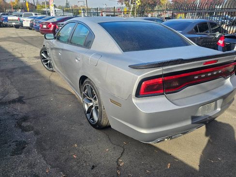 Used 2013 Dodge Charger SXT image 7