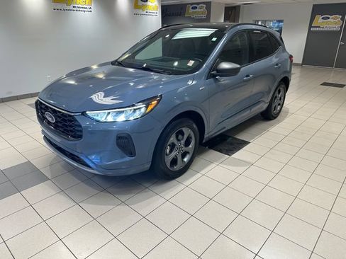 Used 2024 Ford Escape ST-Line w/ Tech Pack #1 AWD/4WD image 2