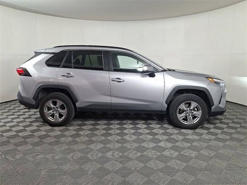 Used 2022 Toyota RAV4 XLE image 11