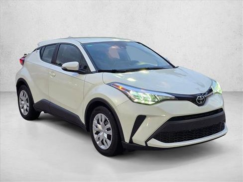 Used 2020 Toyota C-HR LE FWD image 3