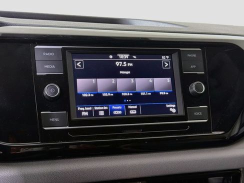 Used 2024 Volkswagen Taos S w/ MDO Package FWD image 15