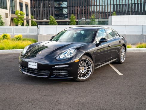 Used 2015 Porsche Panamera 4S AWD/4WD image 1