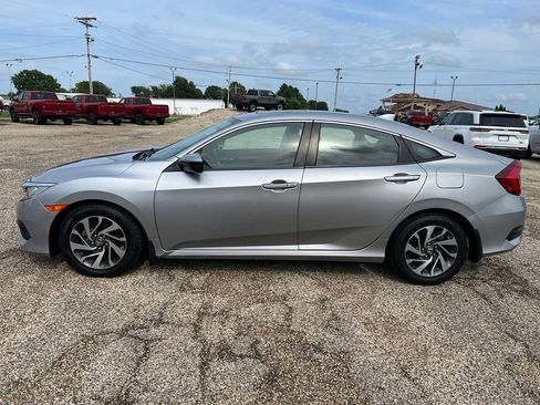 Used 2017 Honda Civic EX image 2