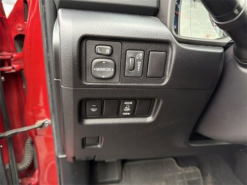 Used 2015 Toyota 4Runner Limited image 17