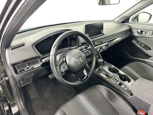 Used 2025 Honda Civic Sport image 3