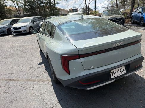 Used 2025 Kia K4 LXS image 7