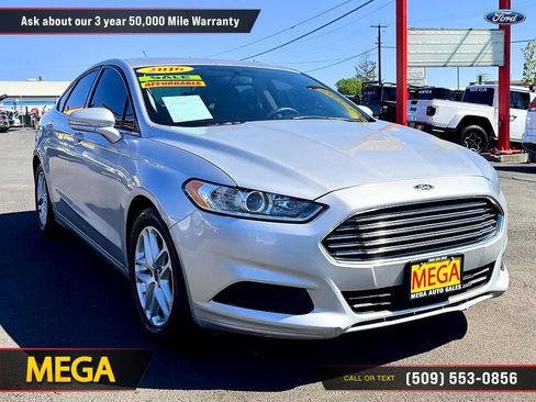 Used 2016 Ford Fusion SE FWD image 5